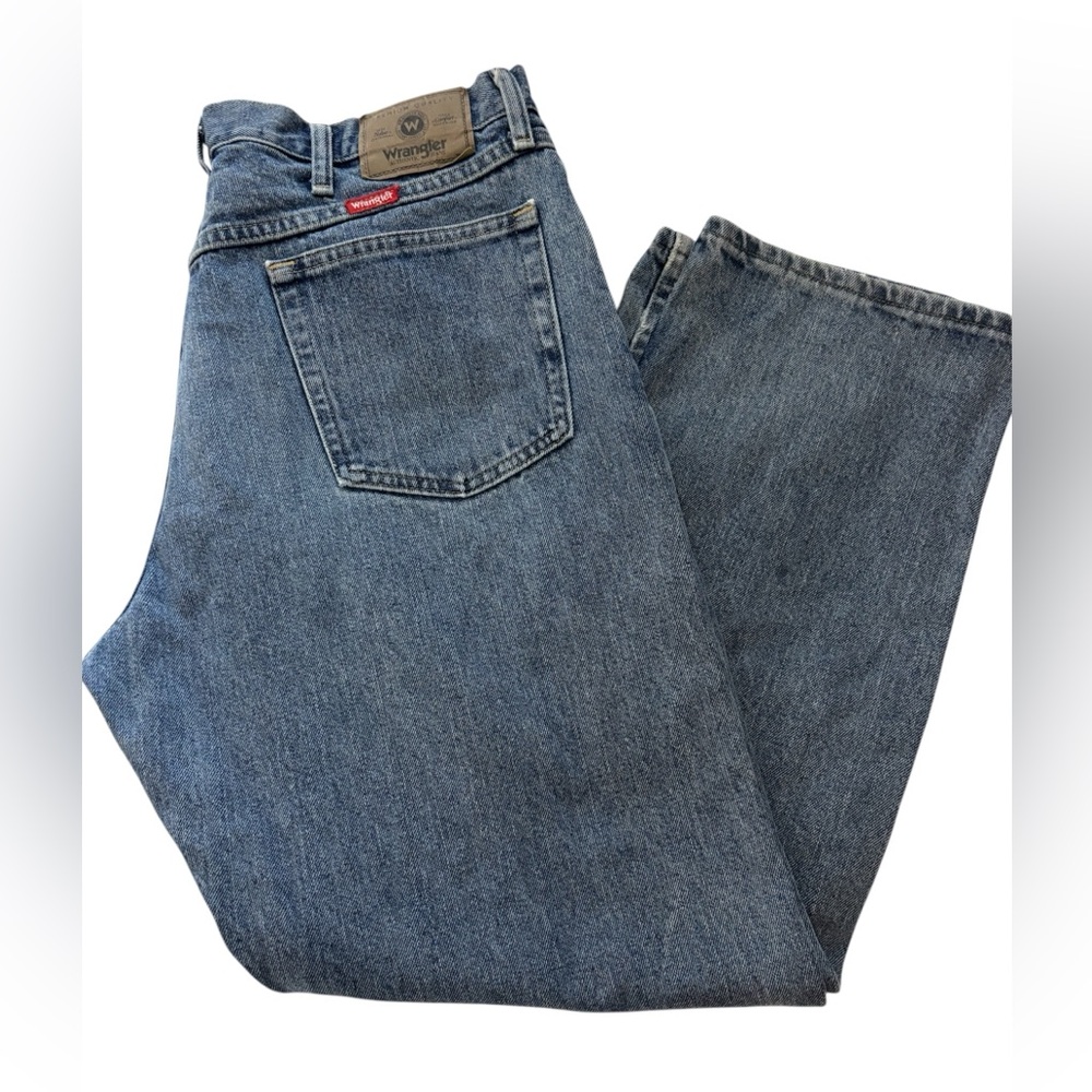 Wrangler Blue Relaxed Fit Jeans Classic Style